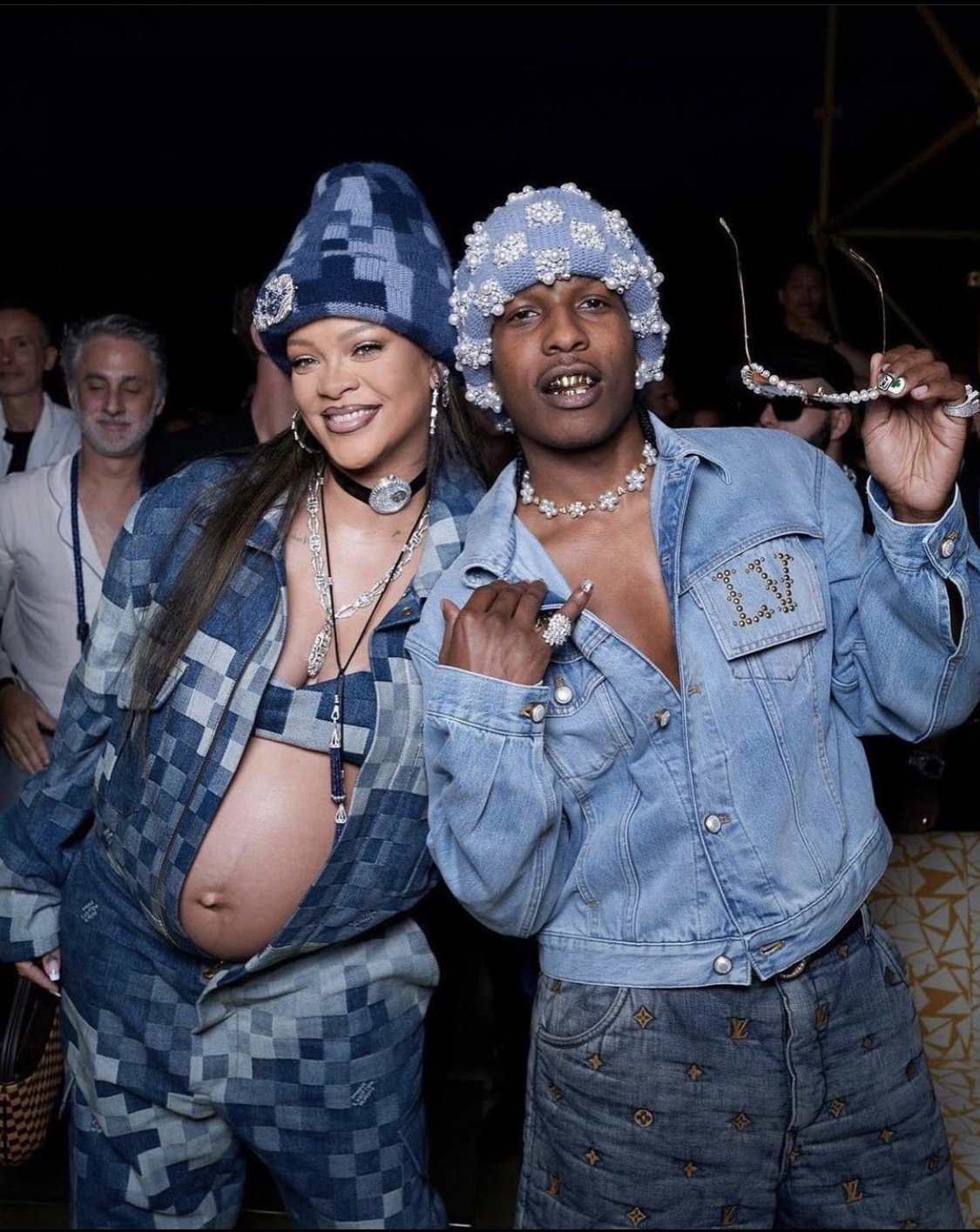 Rihanna ventre à l'air, Beyoncé, Jay-Z Les stars au défilé Pharrell  Williams pour Louis Vuitton à Paris - Voici
